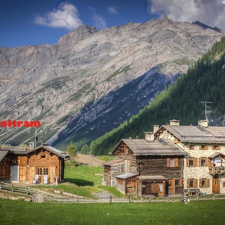 Chalet Al Beltram Livigno Exteriör bild