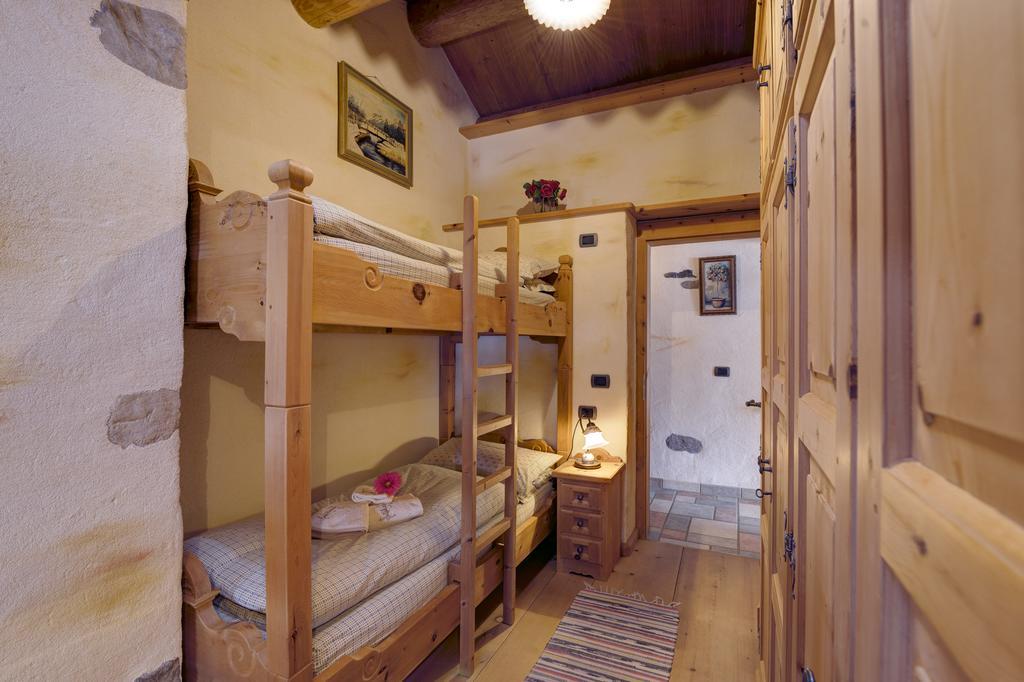 Chalet Al Beltram Livigno Exteriör bild